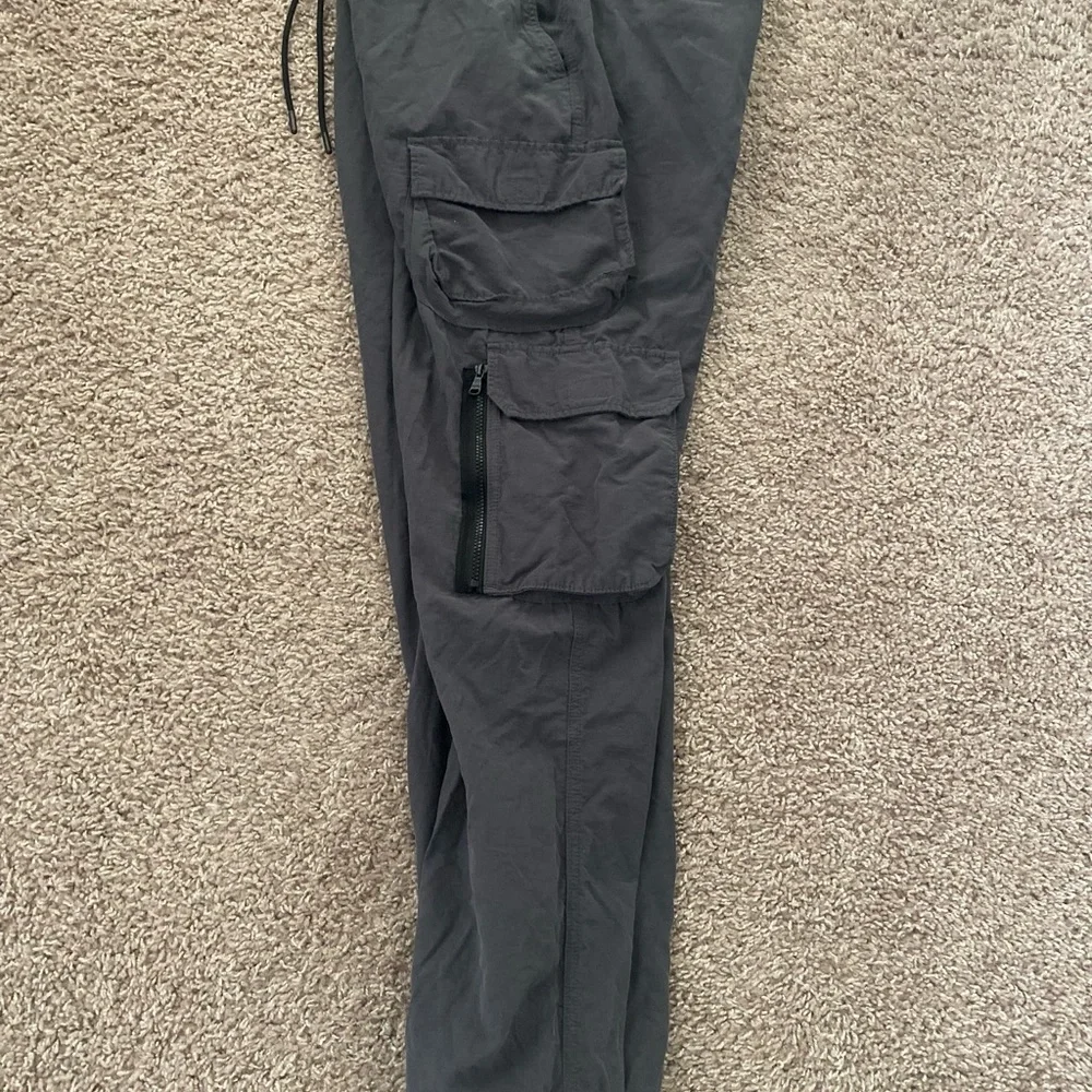 Aeropostale Gray Cargo Pants Relaxed Fit XS